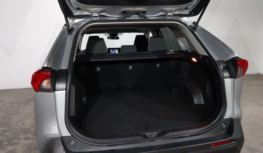 Toyota Rav4 2.5 XLE AUTO Suv 2021