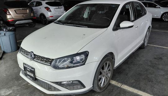 Volkswagen • Vento