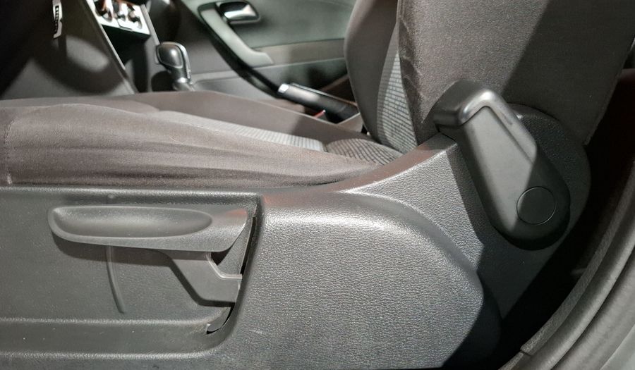 Volkswagen Polo 1.6 DESIGN & SOUND AUTO Hatchback 2019