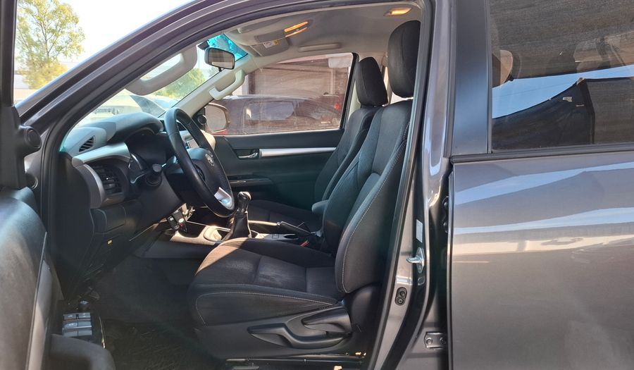 Toyota Hilux 2.4 TDI SR C/D Pickup 2022