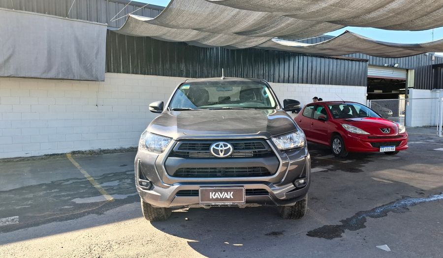 Toyota Hilux 2.4 TDI SR C/D Pickup 2022