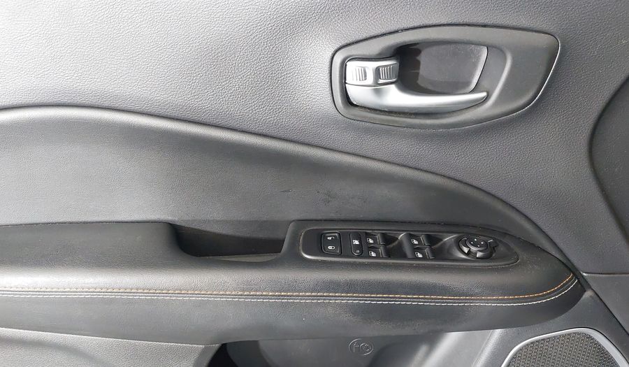 Jeep Compass LONGITUDE Suv 2018