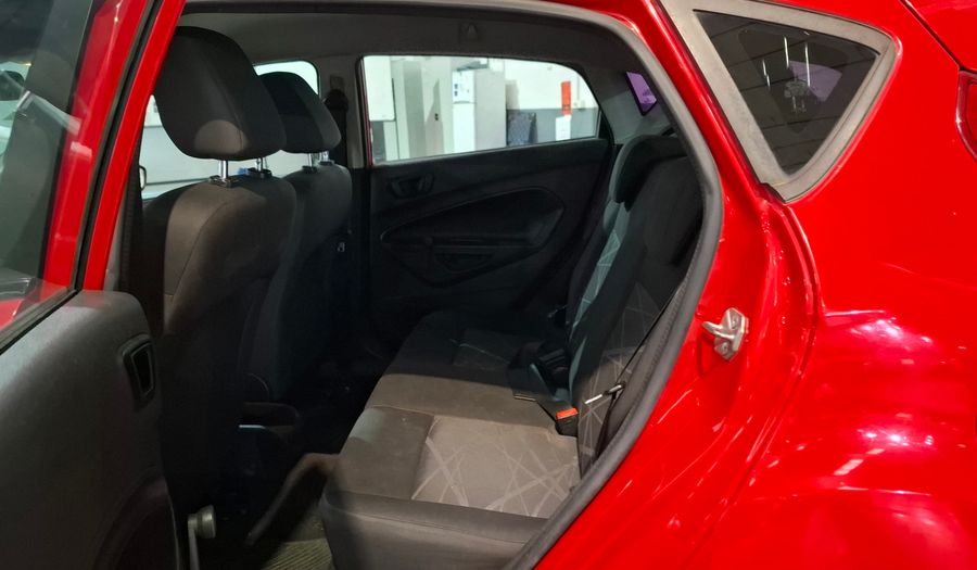 Ford Fiesta Kinetic Design 1.6 S Hatchback 2014