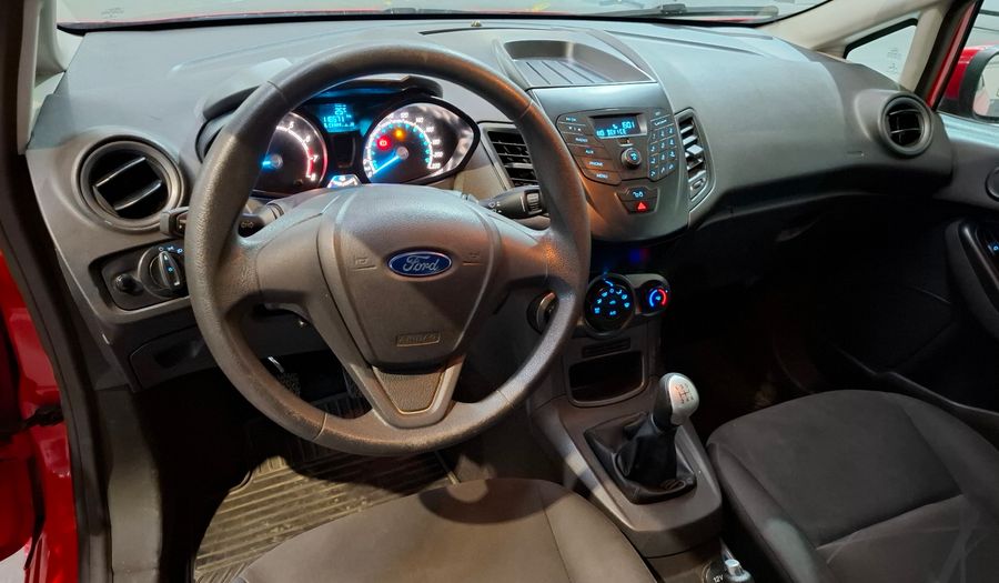 Ford Fiesta Kinetic Design 1.6 S Hatchback 2014