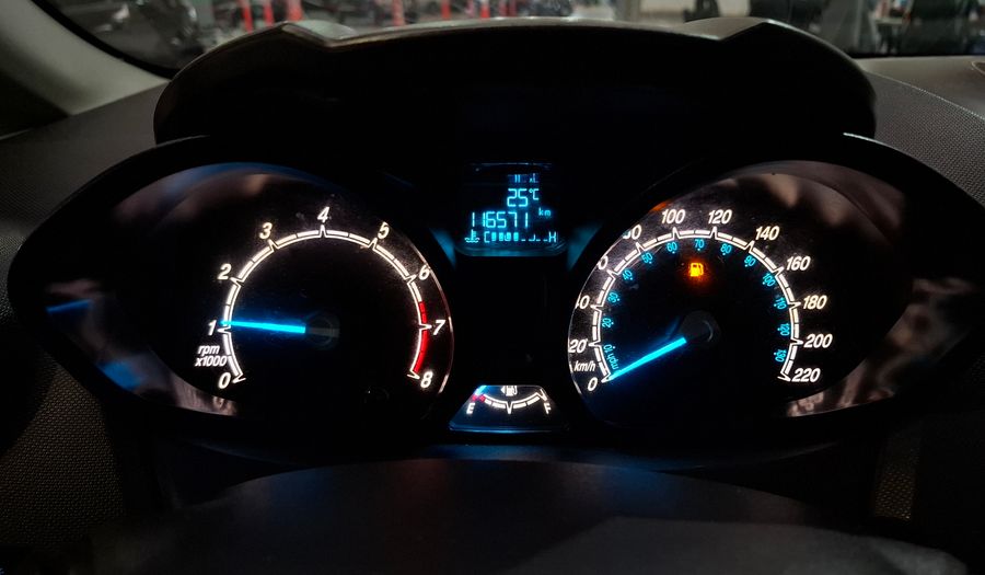Ford Fiesta Kinetic Design 1.6 S Hatchback 2014