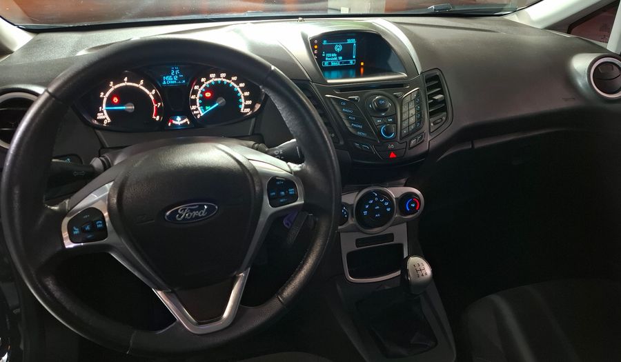 Ford Fiesta Kinetic Design 1.6 SE Hatchback 2015