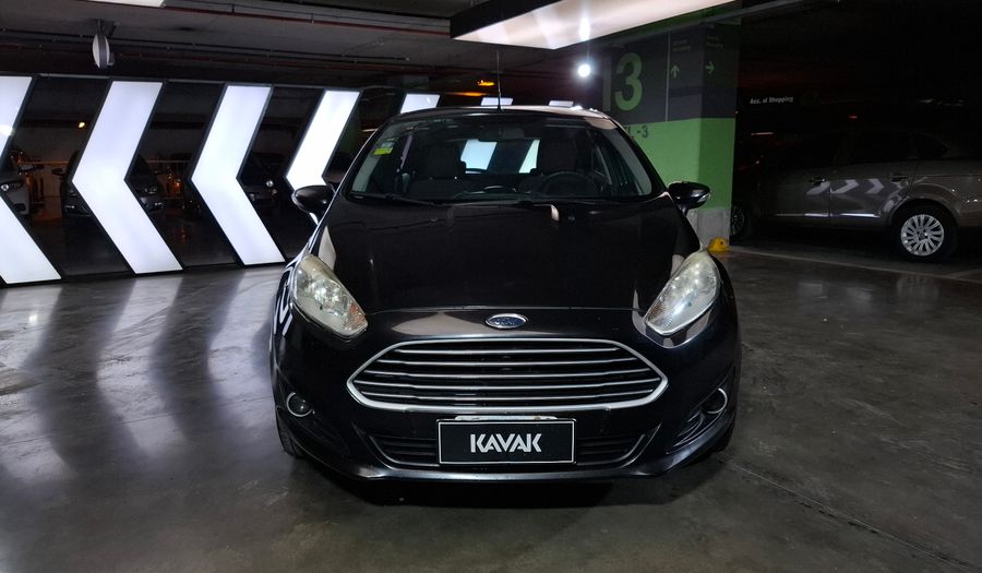 Ford Fiesta Kinetic Design 1.6 SE Hatchback 2015
