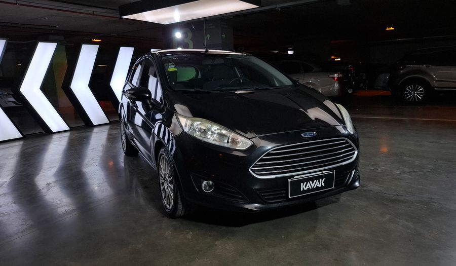 Ford Fiesta Kinetic Design 1.6 SE Hatchback 2015