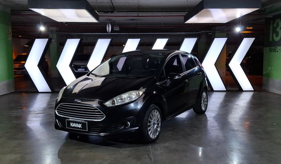 Ford Fiesta Kinetic Design 1.6 SE Hatchback 2015