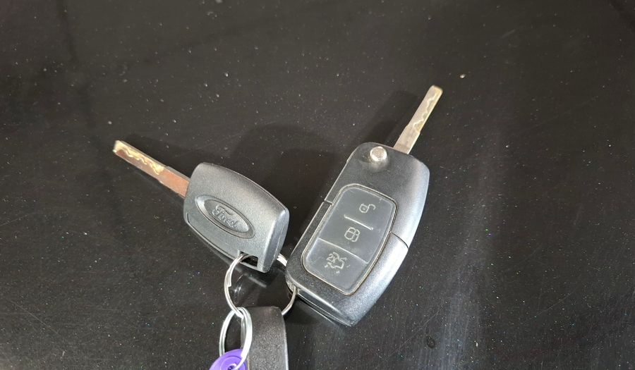 Ford Fiesta Kinetic Design 1.6 SE Hatchback 2015