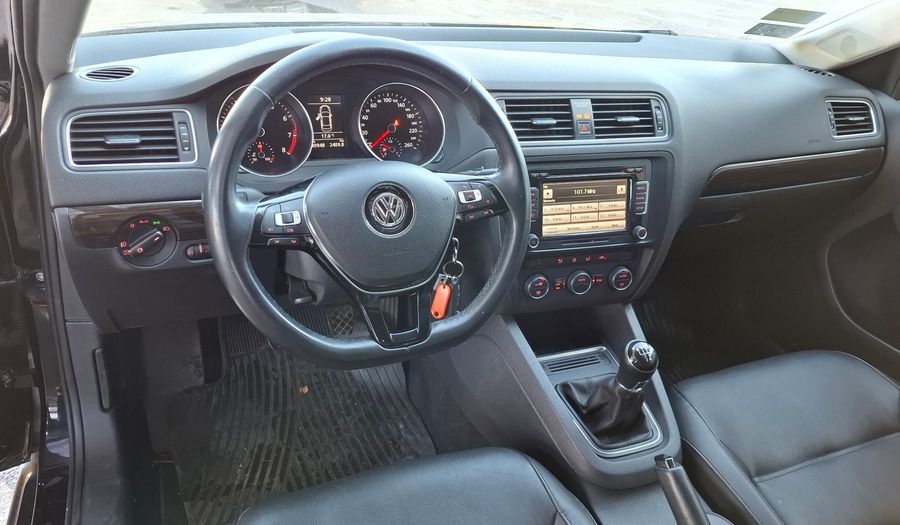 Volkswagen Vento 2.5 LUXURY Sedan 2015