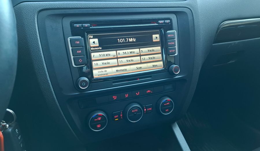 Volkswagen Vento 2.5 LUXURY Sedan 2015
