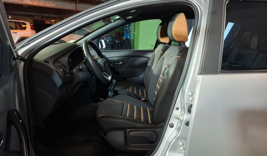 Renault Sandero Stepway 1.6 ZEN Hatchback 2022