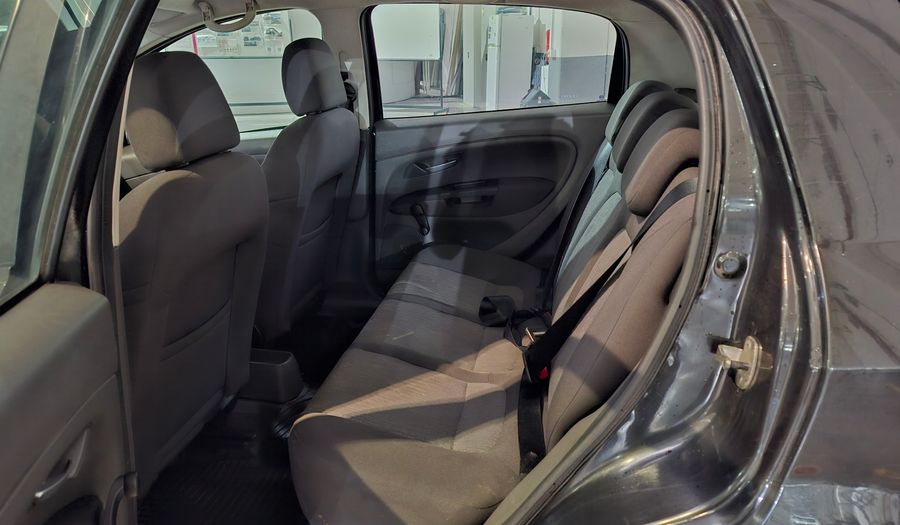 Fiat Punto 1.4 ATTRACTIVE 5P Hatchback 2012