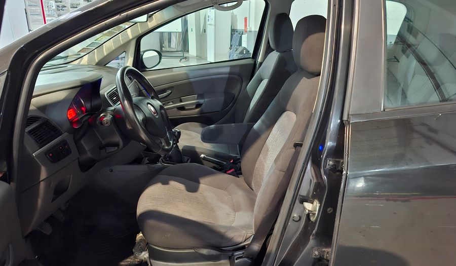 Fiat Punto 1.4 ATTRACTIVE 5P Hatchback 2012