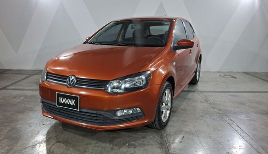 Volkswagen • Polo