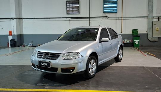 Volkswagen • Bora