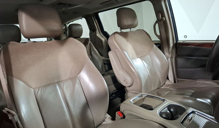 Chrysler Town & Country 3.6 LIMITED Minivan 2013