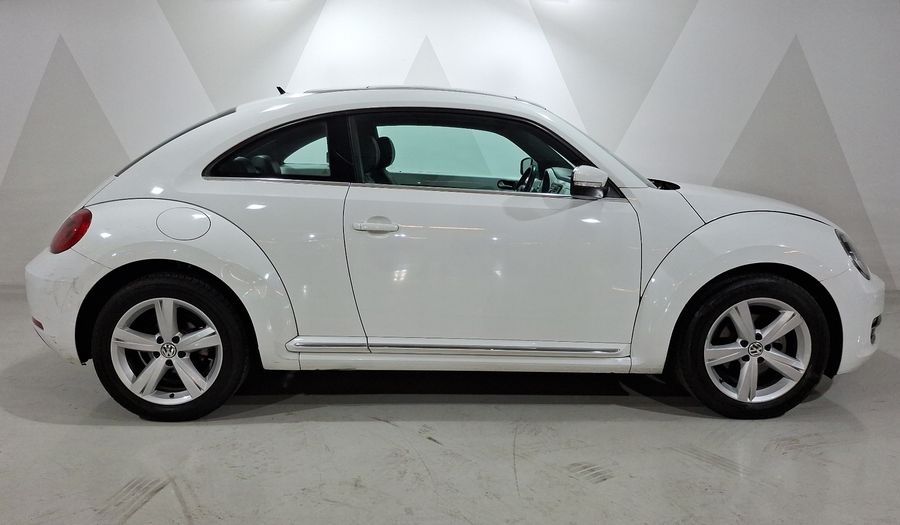 Volkswagen Beetle 2.5 SPORT TIPTRONIC Hatchback 2015