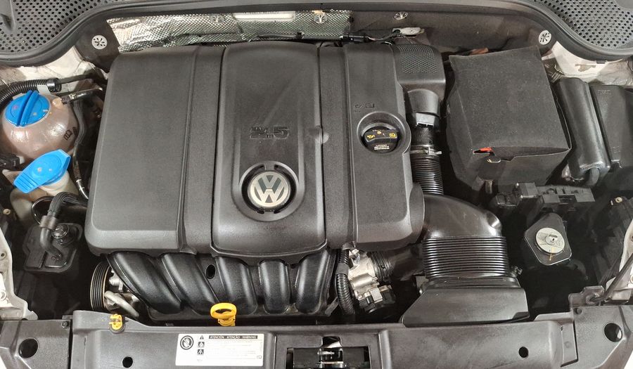 Volkswagen Beetle 2.5 SPORT TIPTRONIC Hatchback 2015
