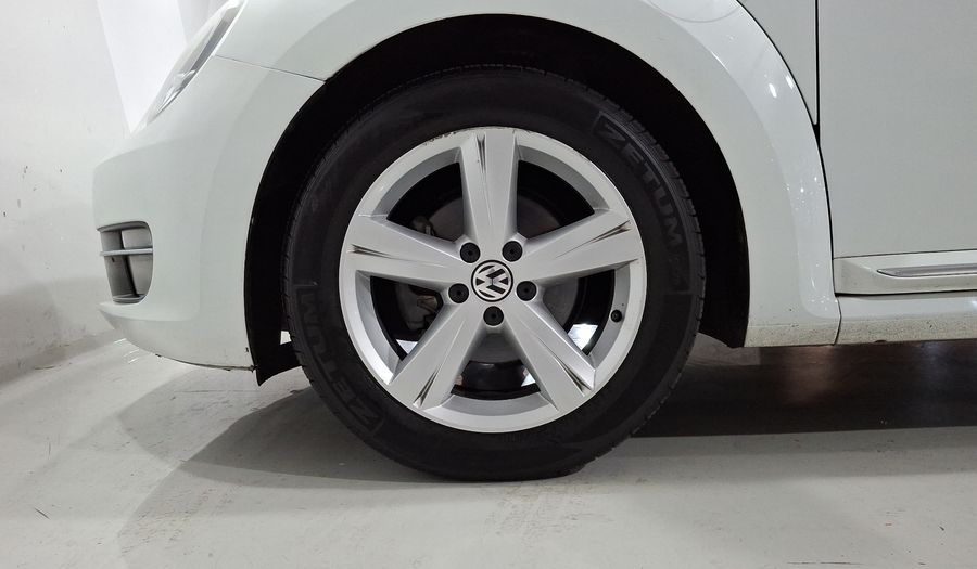 Volkswagen Beetle 2.5 SPORT TIPTRONIC Hatchback 2015