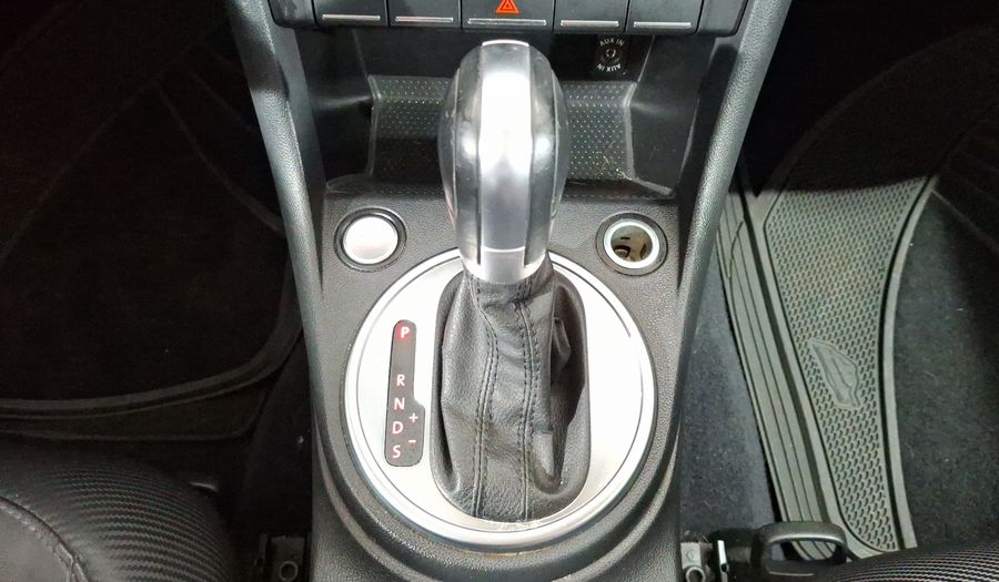 Volkswagen Beetle 2.5 SPORT TIPTRONIC Hatchback 2015