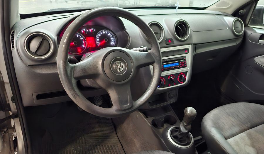Volkswagen Voyage 1.6 COMFORTLINE + PLUS Sedan 2013