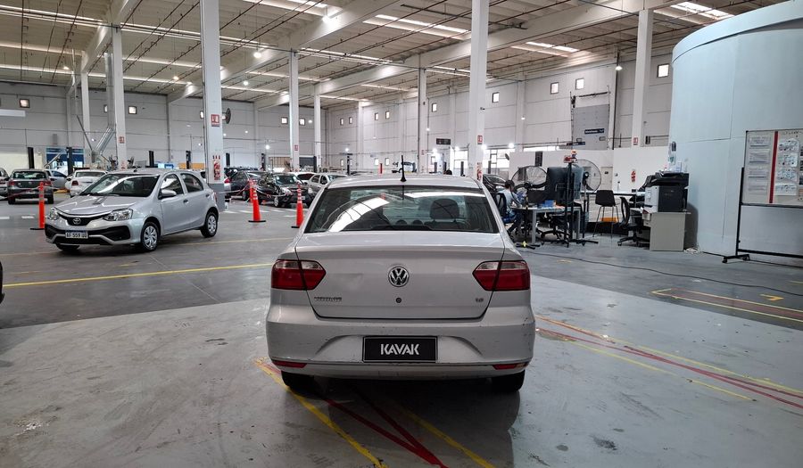 Volkswagen Voyage 1.6 COMFORTLINE + PLUS Sedan 2013