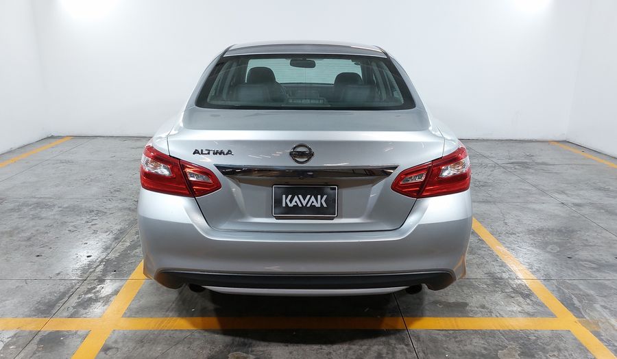 Nissan Altima 2.5 ADVANCE NAVI CVT Sedan 2017