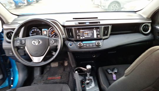 Toyota • RAV4