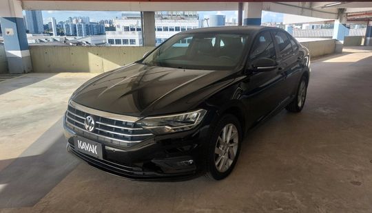 Volkswagen • Jetta
