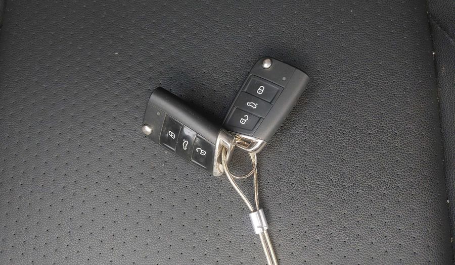 Volkswagen Jetta 250 TSI TOTAL COMFORTLINE Sedan 2018