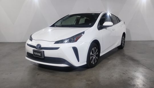 Toyota • Prius