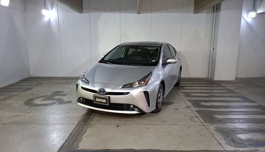 Toyota • Prius