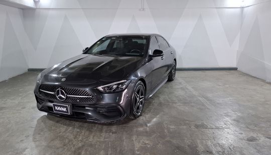 Mercedes Benz • Clase C