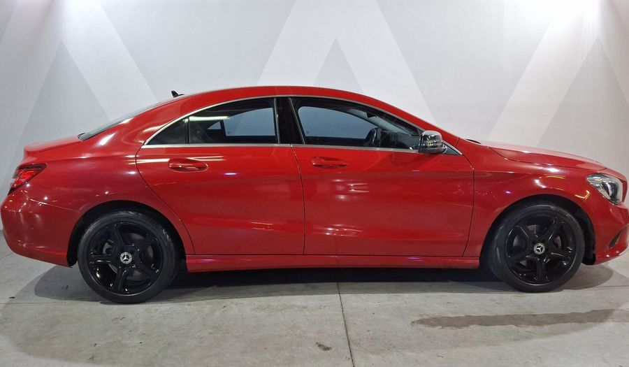 Mercedes Benz Clase Cla 1.6 CLA 200 SPORT DCT Coupe 2019