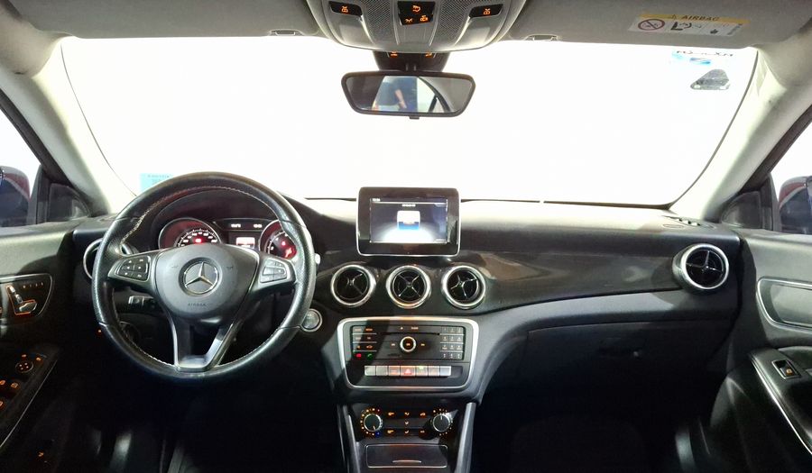 Mercedes Benz Clase Cla 1.6 CLA 200 SPORT DCT Coupe 2019