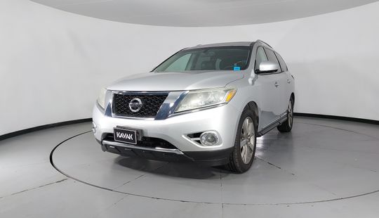 Nissan • Pathfinder