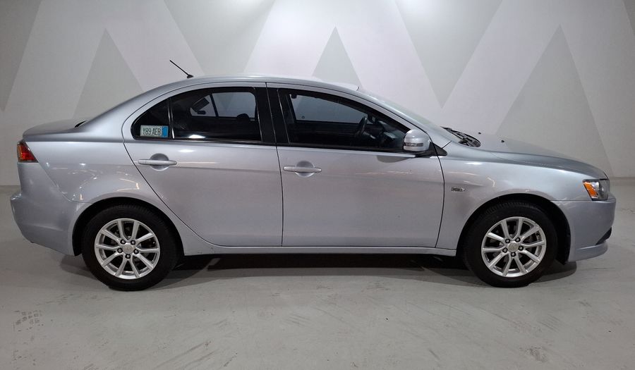 Mitsubishi Lancer 2.0 ES CVT Sedan 2015