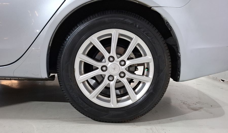Mitsubishi Lancer 2.0 ES CVT Sedan 2015