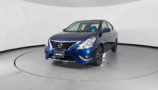 Nissan • Versa