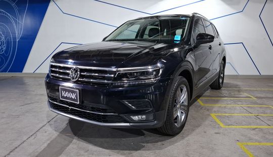 Volkswagen • Tiguan