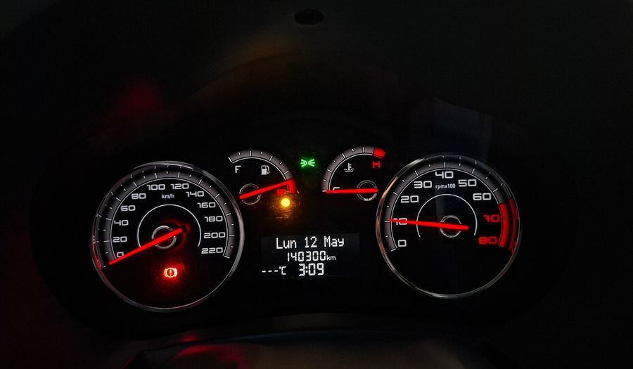 Fiat Palio 1.6 16V ESSENCE Hatchback 2012