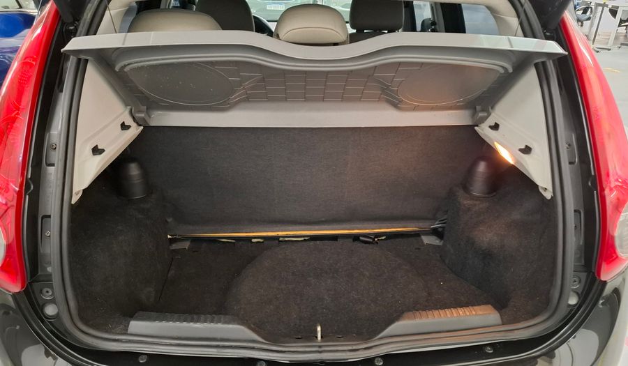Fiat Palio 1.6 16V ESSENCE Hatchback 2012