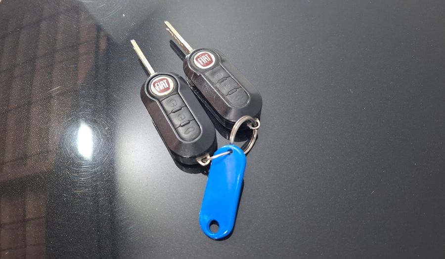 Fiat Palio 1.6 16V ESSENCE Hatchback 2012