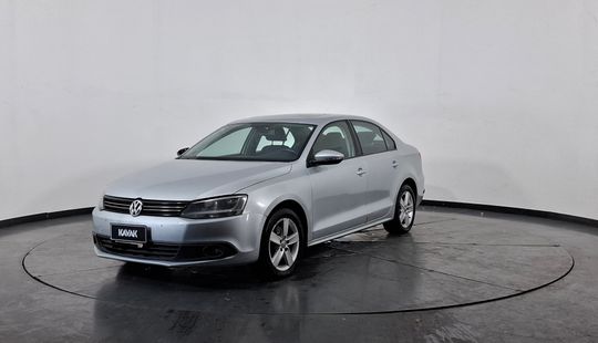 Volkswagen • Vento