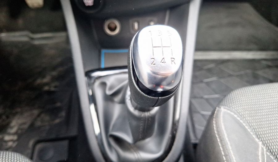 Renault Clio 1.2 EXPRESSION Hatchback 2019