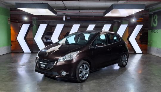 Peugeot • 208