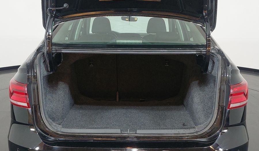 Volkswagen Virtus 200 TSI HIGHLINE Sedan 2020