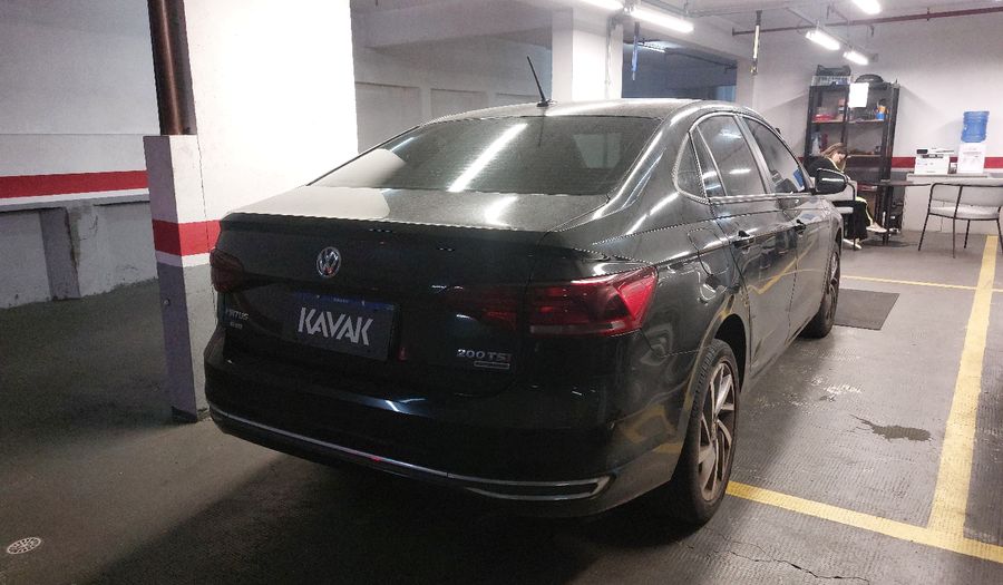 Volkswagen Virtus 200 TSI HIGHLINE Sedan 2020